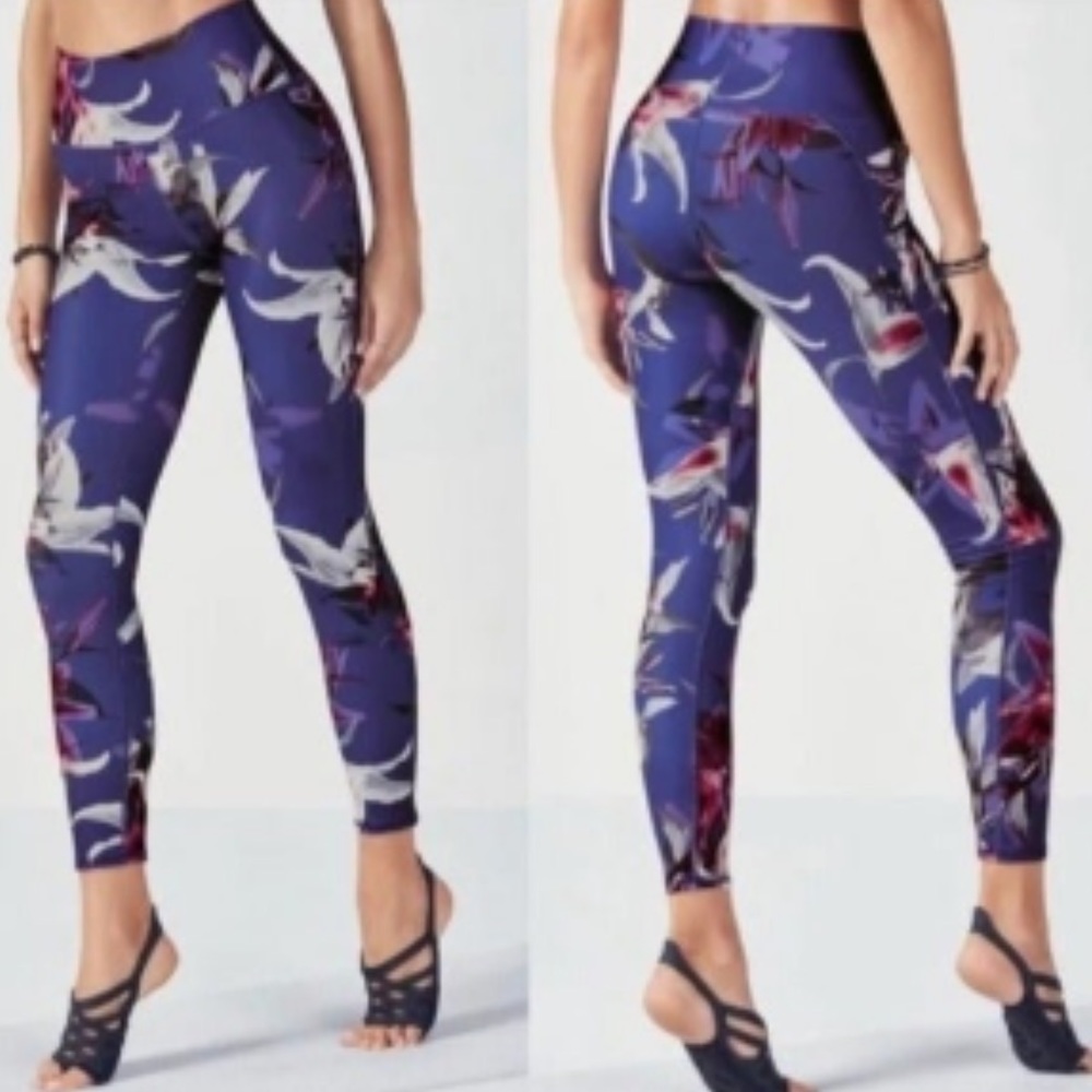 Fabletics High Waisted Printed Leggings Size M